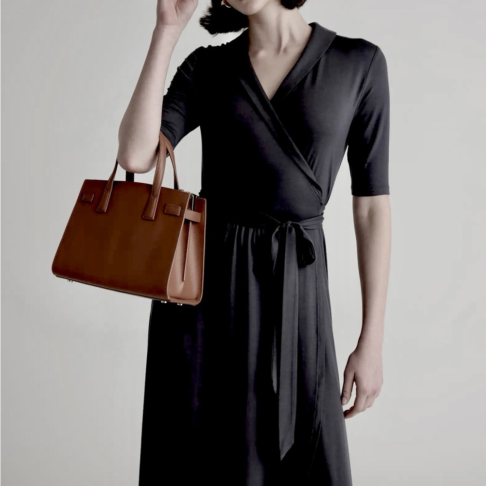 NWT Quince Tencel Jersey Midi Wrap Dress in Black Size Small - Picture 2 of 8